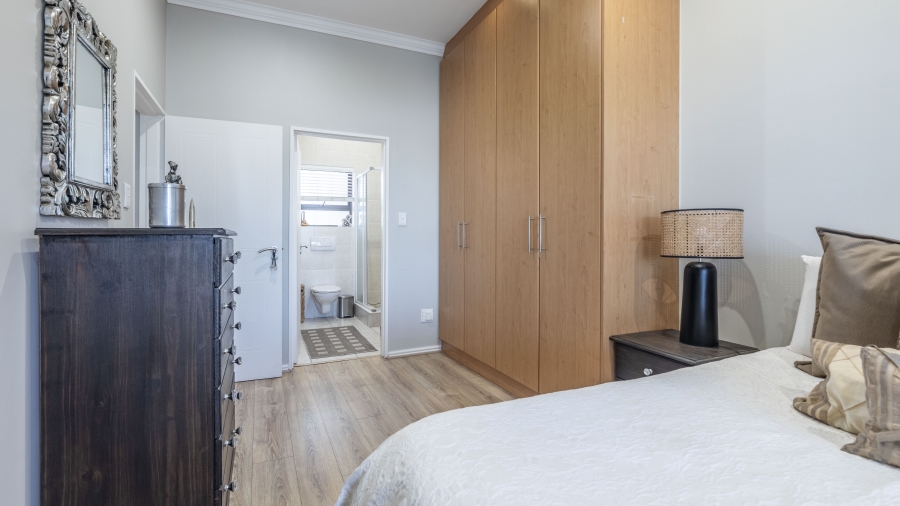 To Let 2 Bedroom Property for Rent in Big Bay Western Cape